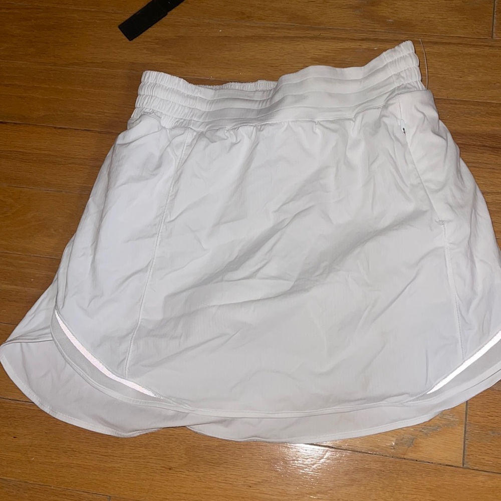 NWOT bitty hot HR skirt long white